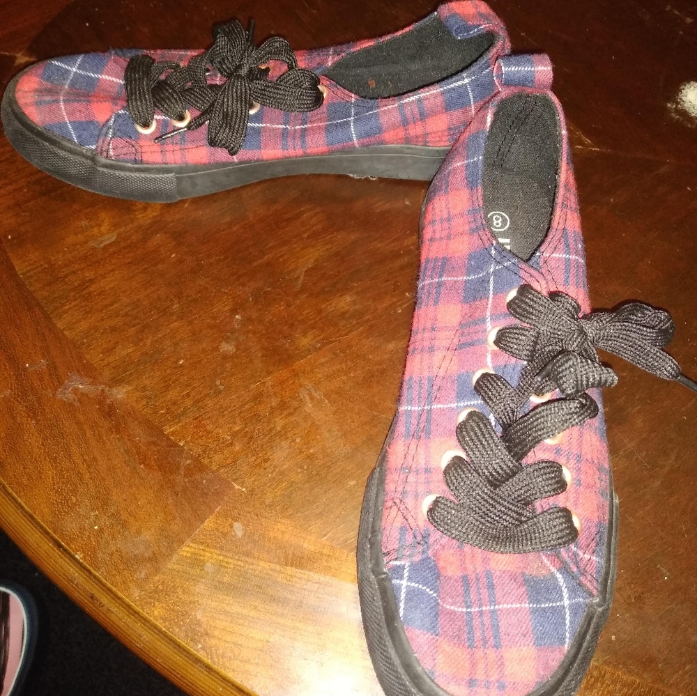 Plaid Hot Topic shoes Size 8